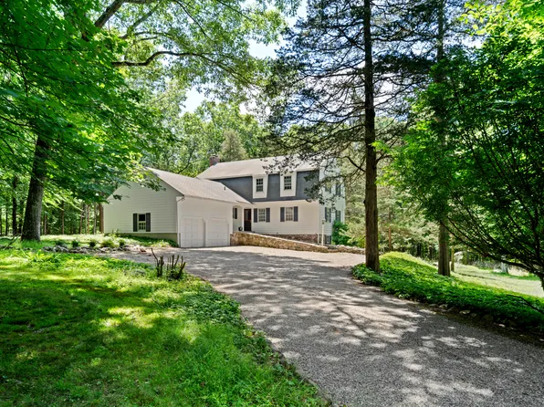 27 Richmond Hill Road, Weston, CT 06883