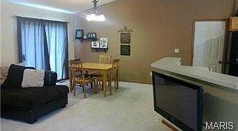 5th image of 214 Cuivre Valley Ct