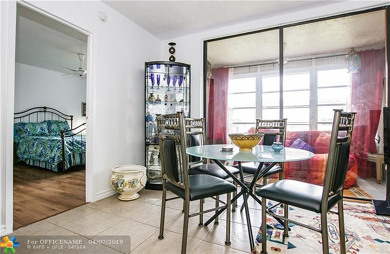 1st image of 2861 Somerset Dr APT 300
