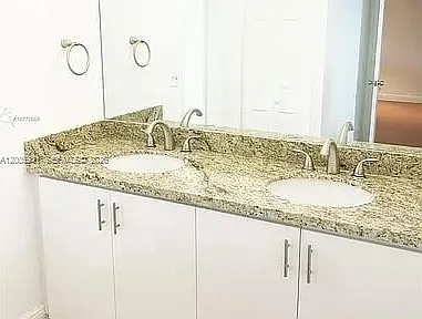201 Lakeview Dr #204 — Photo 9