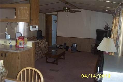 4th image of 3823 N Shore Dr