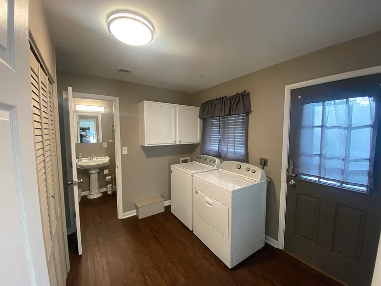 1505 S James Rd — Photo 7