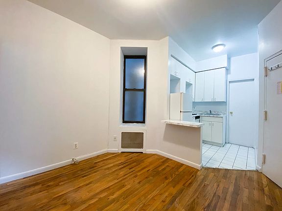 5th image of 218 E 85th St #1WR