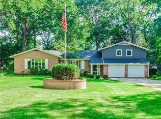 3710 Heatherwood Cir NW, North Canton, OH 44720