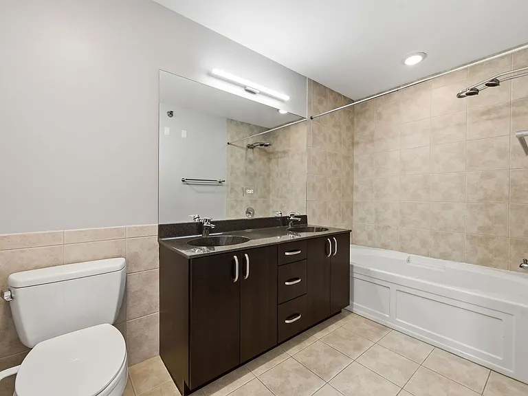235 W Van Buren St #4501 — Photo 10
