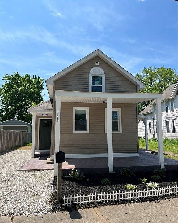 1st image of 1183 Holmden Ave