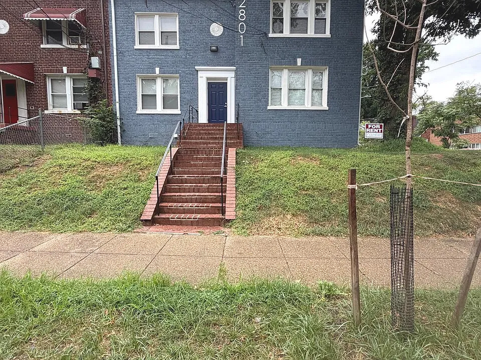 2801 Q St SE #4