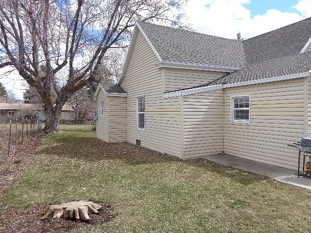 94 W 250 N — Photo 5