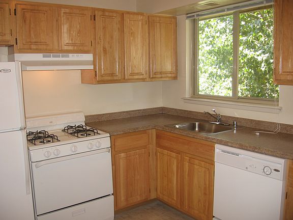 4th image of 404 Hillview Dr APT 302