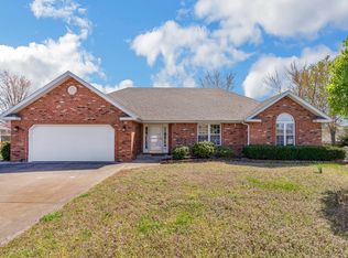 2380 W Cambridge St, Bolivar, MO 65613