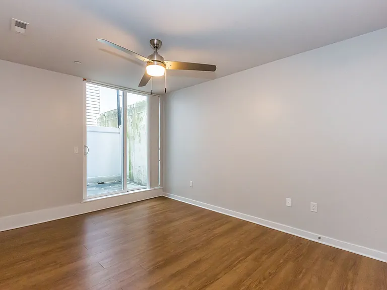 4213 Chester Avenue Modern Living in the Heart of University City — Photo 12
