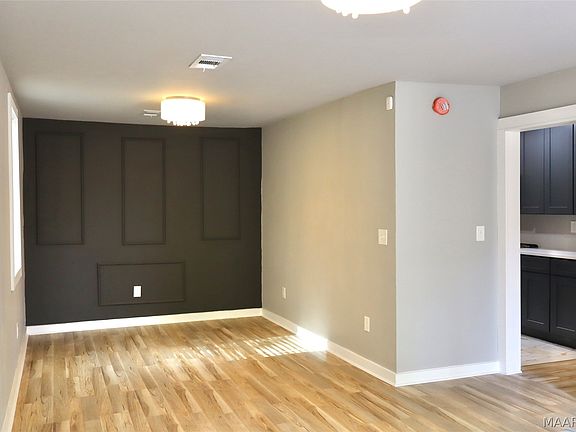 5th image of 2405 Overhill Rd