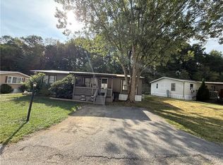 279 Valleyview Dr N, Oakdale, PA 15071