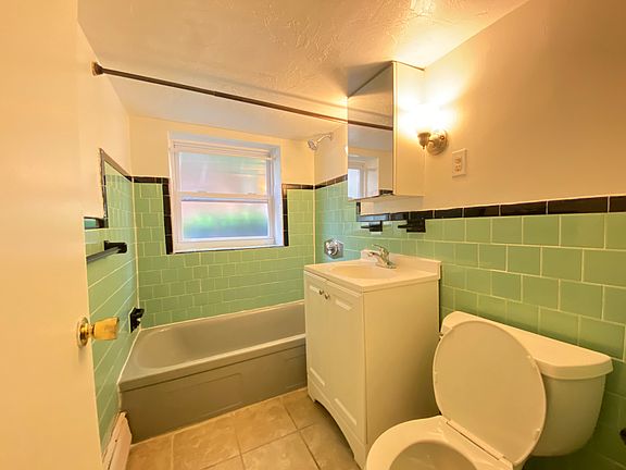 4th image of 63 Colborne Rd APT B1