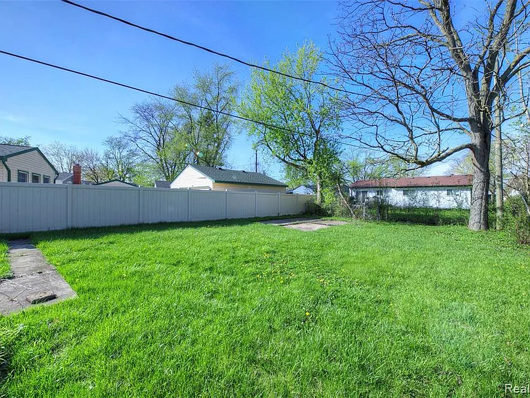 35030 Michelle Dr — Photo 46