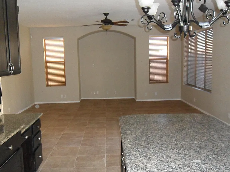 9008 W Quail Ave — Photo 5