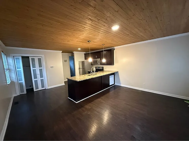 316 Archwood Dr — Photo 2