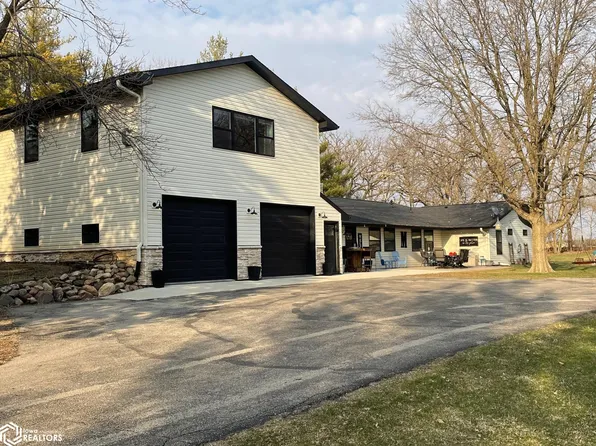 20 Four Winds Dr, Clear Lake, IA 50428