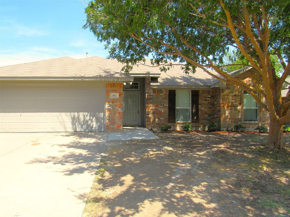 1st image of 402 Harvest Hill Ln