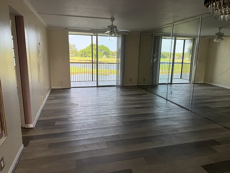 3150 W Rolling Hills Cir #301 — Photo 2