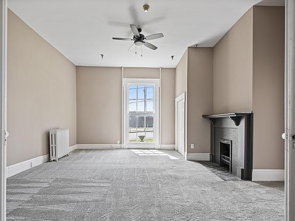 3rd image of 212 W 6th St #11214965