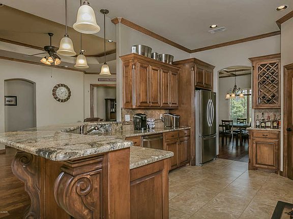 4th image of 6302 Parkwood Pl