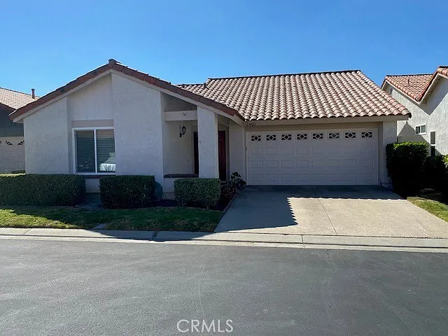 3 bed, 1472 sqft, $4,200 — Photo 2