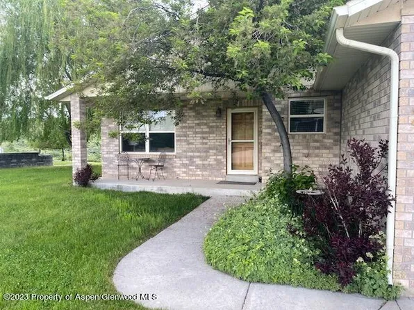 2955 Pine Ridge Dr, Craig, CO 81625
