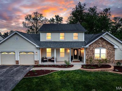 1952 Farm Valley Dr, Chesterfield, MO, 63017