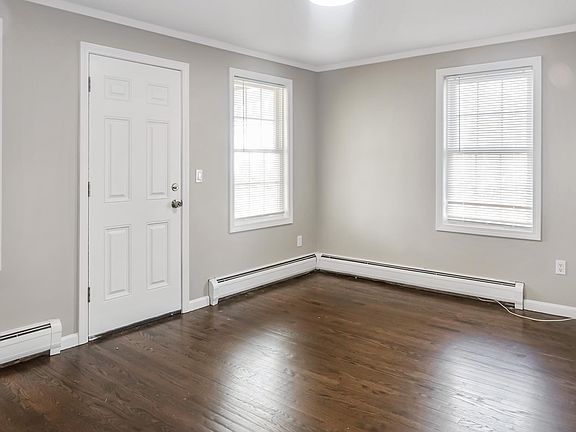 5th image of 529 Griswold St