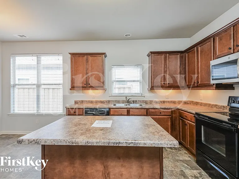 235 Sterling Pl — Photo 5