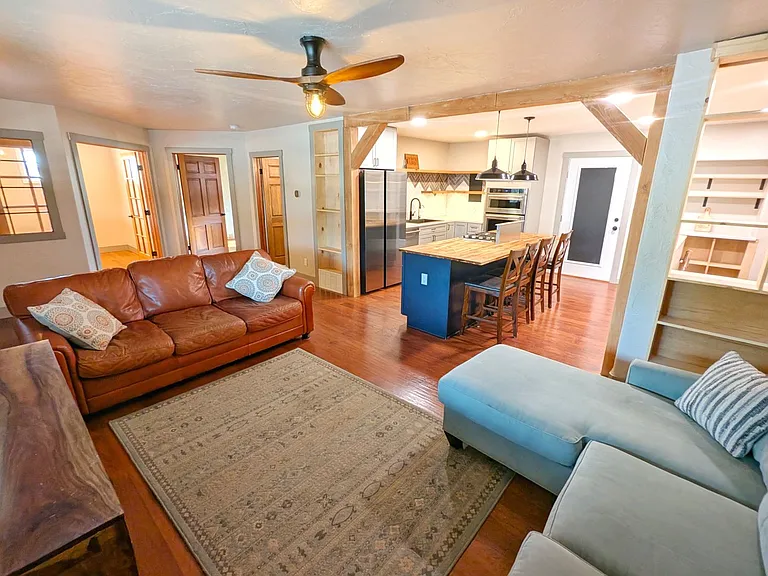 2404 Monterey Rd — Photo 6