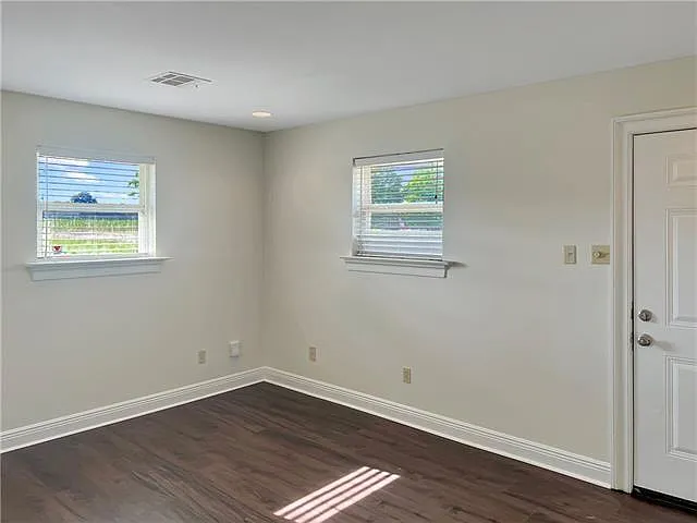 6255 Bellaire Dr — Photo 9