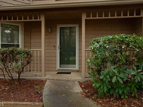 4th image of 4801 Mainstreet Park Dr