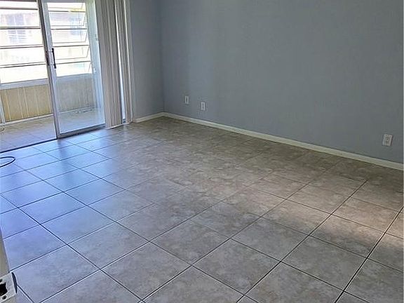 5th image of 5130 SW 40th Avenue #23B