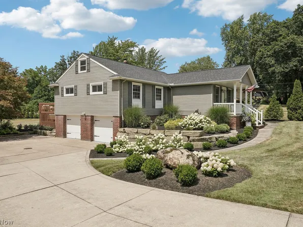 9336 Webster Rd, Strongsville, OH 44136