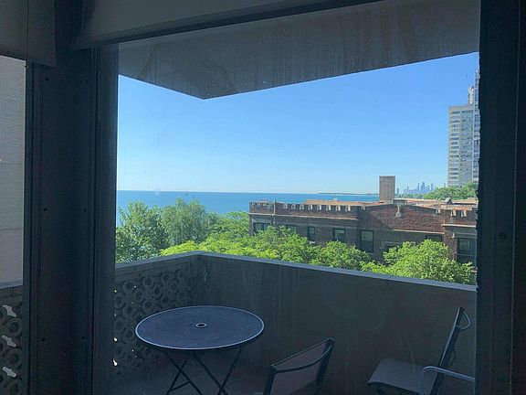 3rd image of 6301 N Sheridan Rd APT 5F