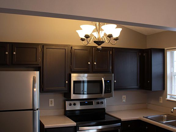 3rd image of 9138 Hawksridge Dr