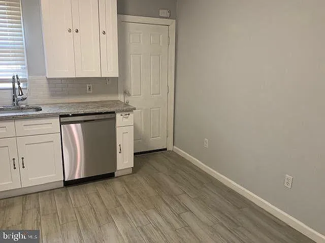 2037 McClellan St — Photo 5