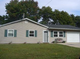 623 Lakeway Dr, West Babylon, NY 11704
