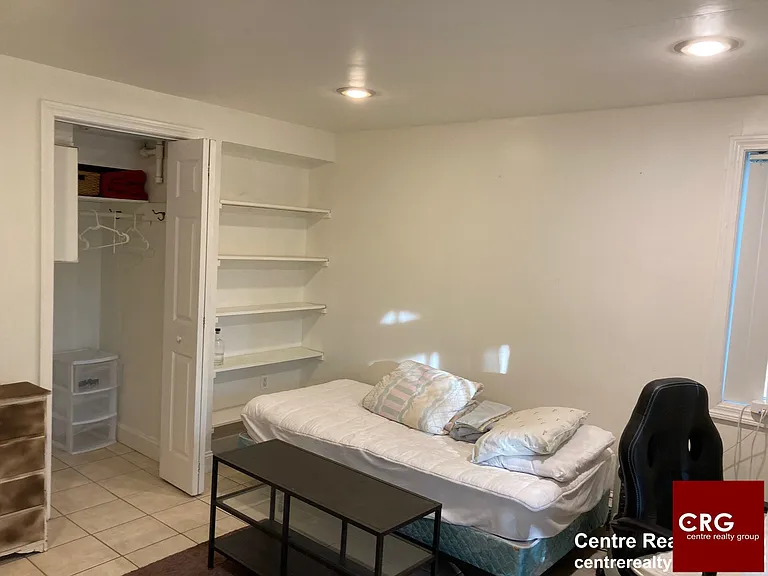 122 Westbourne Ter #1 — Photo 14