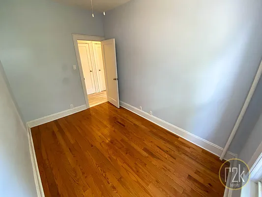 Rented by Realty 2000 Corp | media 27