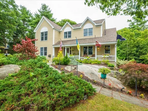 336 Lakeside Drive, Boothbay Harbor, ME 04538