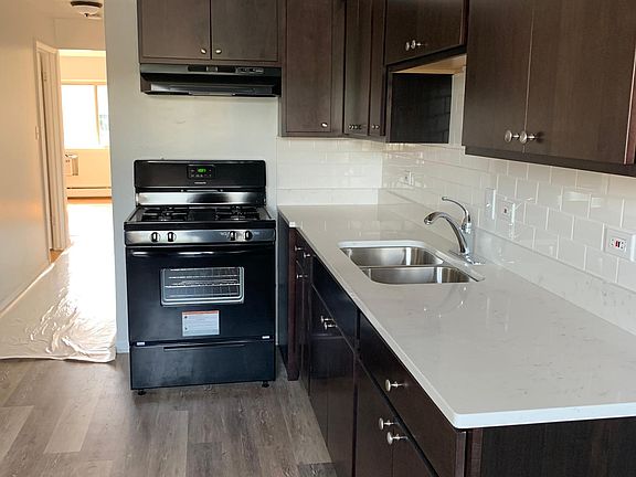 3rd image of 9216 Jill Ln APT 1E
