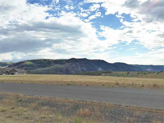 4th image of 44380 Sanpoil Dr N