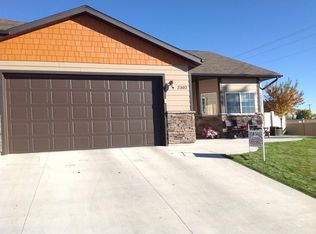 2302 Aspen Grove Dr, Sheridan, WY 82801