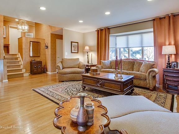 2nd image of 22 Briar Ln
