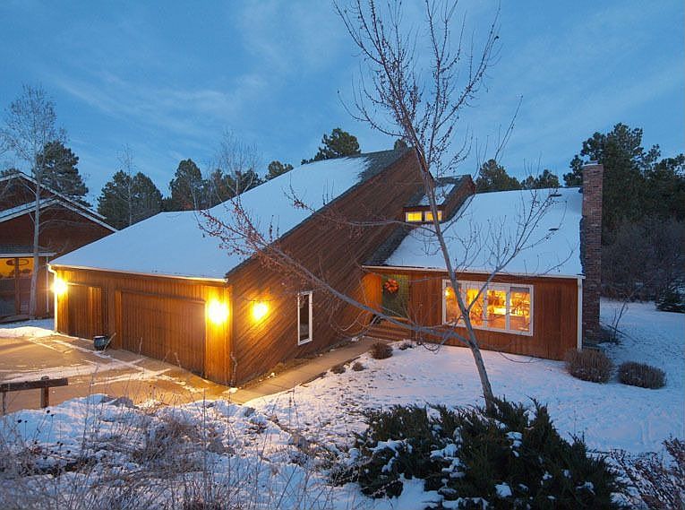 Tranquil Cul-de-Sac Setting 