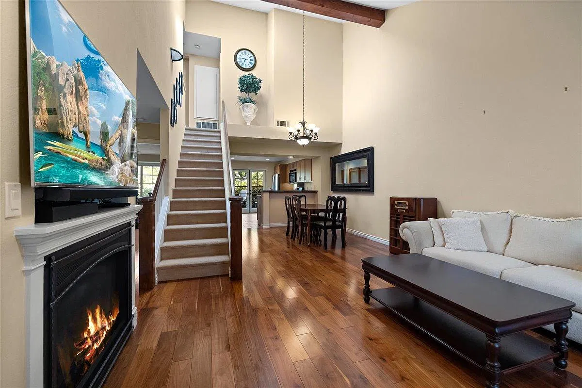 3 bed, 3.0 bath, 1532 sqft, $7,000 — Photo 3