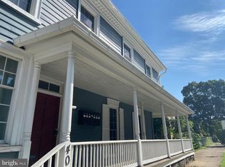 400 E Washington St APT 4, Charles Town, WV 25414